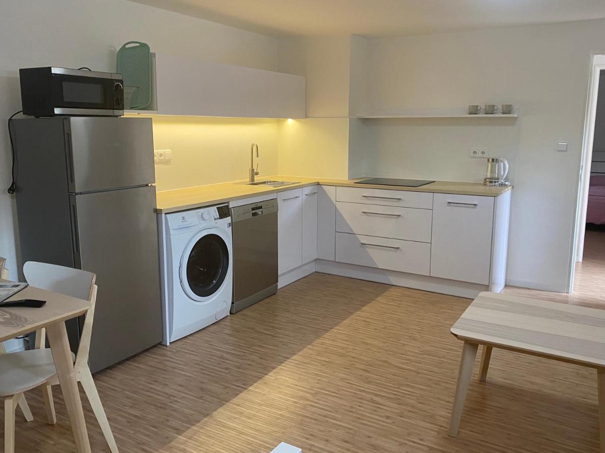 Red Travel Apartment Dvůr Králové nad Labem Bagian luar foto
